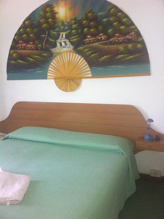 Pensione Elvezia Rapallo Ruang foto