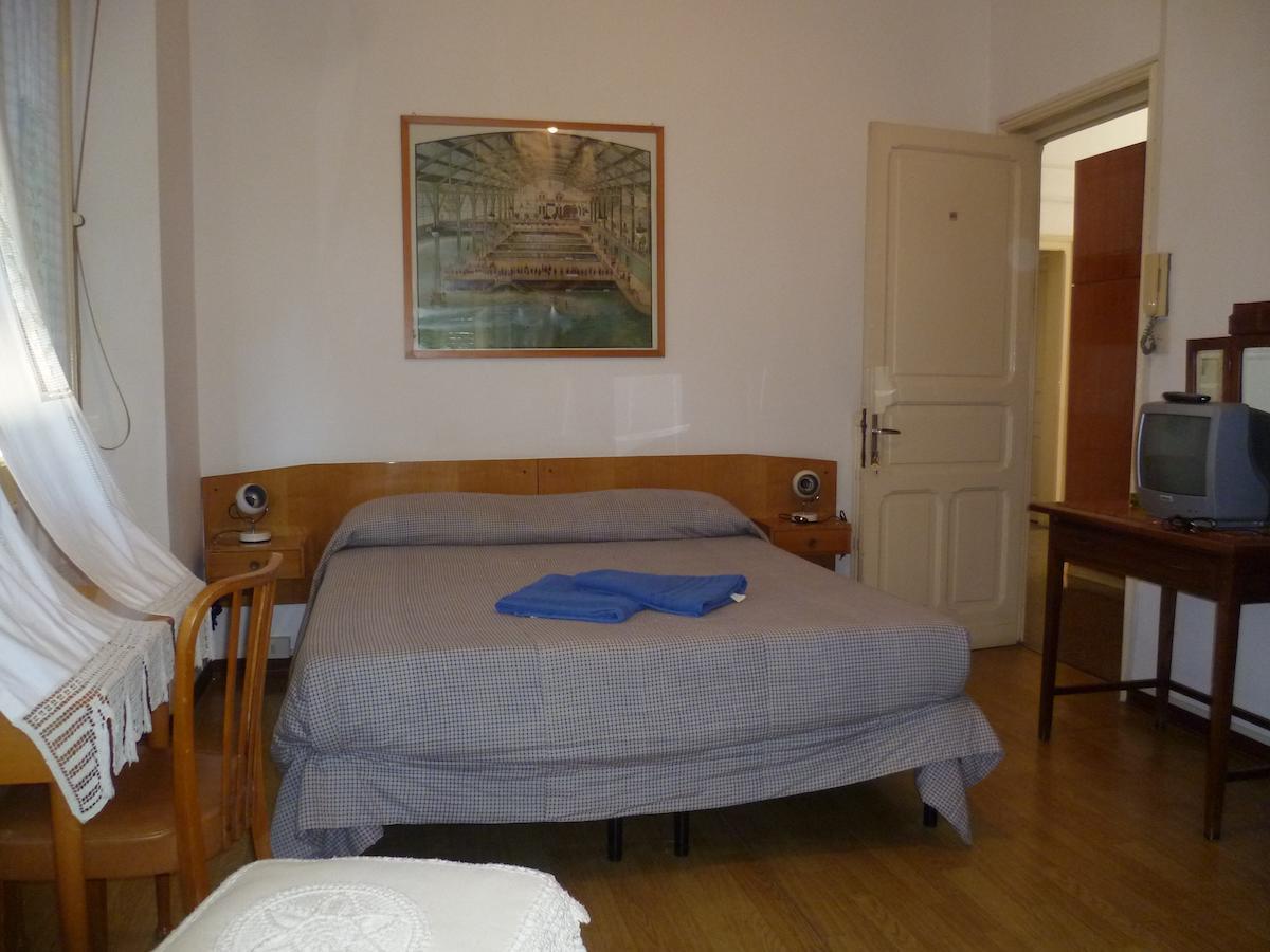 Pensione Elvezia Rapallo Ruang foto